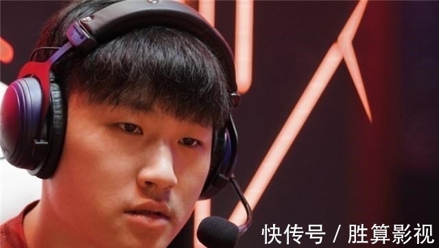 老东家|小东北和新ad上场,微笑却丝毫不给留情面,放话想复出惹来不满