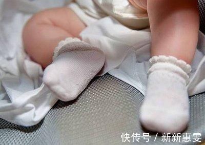 差别|“早穿鞋”和“总光脚”的宝宝,发育差别太大,父母要心中有数