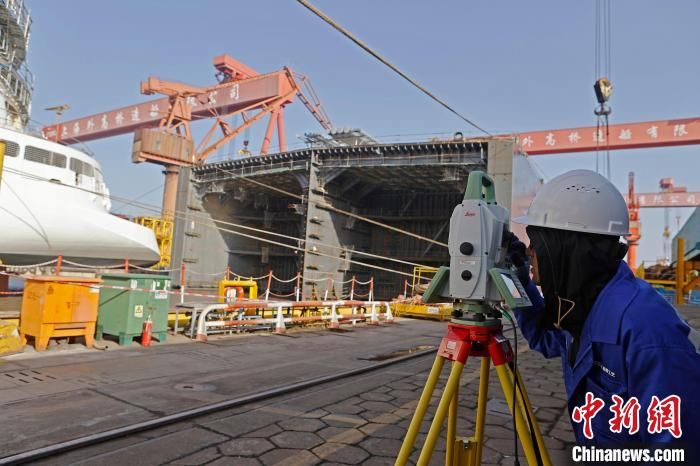 邮轮|中国首制大型邮轮实现坞内起浮里程碑节点