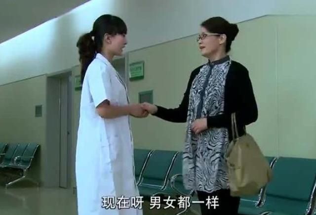 家人|产检时让医生不耐烦的询问,准妈妈和家人却很关心,你问过哪个?