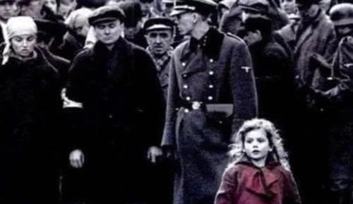 行刑|纳粹士兵“枪决”5岁小女孩,行刑后却获得了世界的尊重