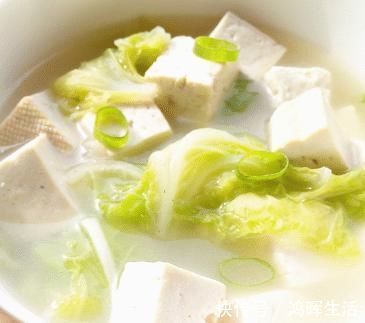 炖豆腐|白菜炖豆腐,先下豆腐还是先下白菜?顺序错了,难怪味道不好吃