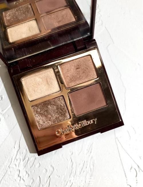 粉质|女人有实力一定要入大牌眼影，粉质高级还不伤皮肤，并不只是噱头