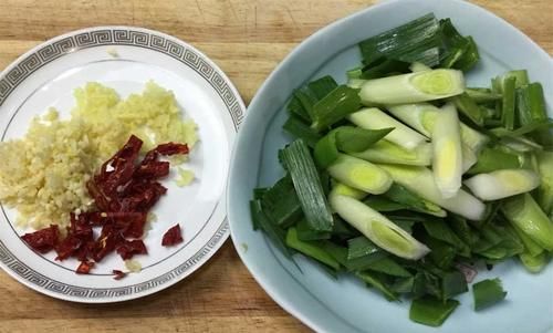  料酒去腥|回锅肉的家常做法，酱香味浓郁，肉香而不腻，比饭店的还好吃