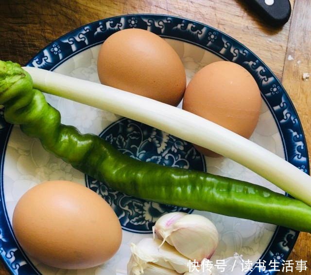 鸡蛋打卤面,特别适合上班族和懒人一族!