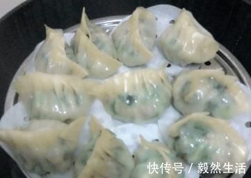 肉馅|调肉馅，大厨教你“1盐2水3油”，鲜嫩美味又多汁儿，好吃不腥