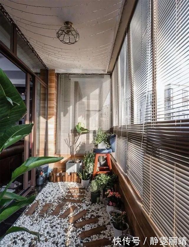 阳台|越来越多人阳台不铺瓷砖,如今用它来代替,太聪明了