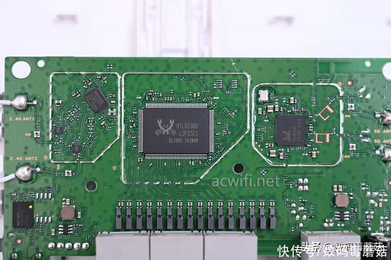 拆机|升级WiFi6，信号全覆盖——荣耀路由3 SE拆机报告