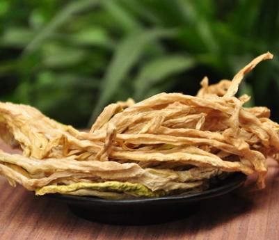  把白菜|这4种蔬菜晒成干，久放不坏，口感比新鲜的还好，生吃炖菜特别香