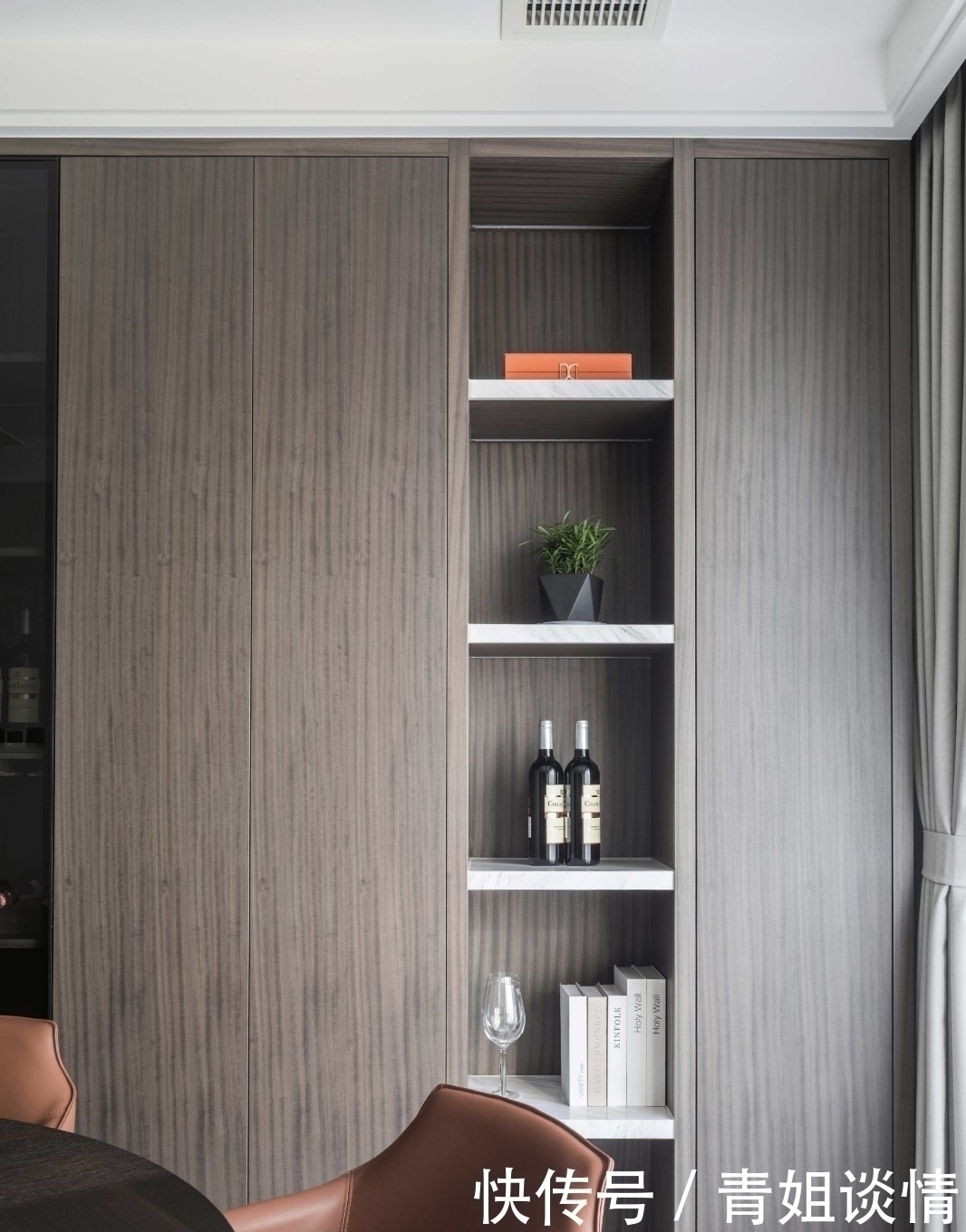 朱砂红|这才是我的理想之家,220㎡大平层设计,进门就被客厅吸引了