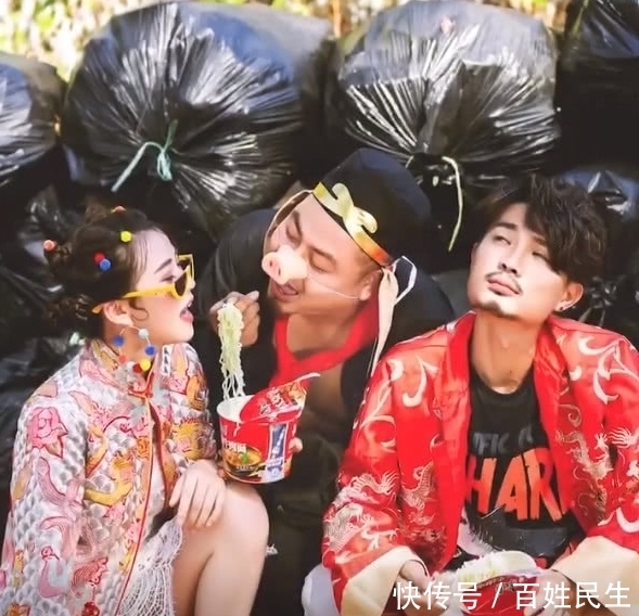 新郎|新人垃圾堆拍婚纱,猪八戒喂新娘泡面,新郎生无可恋的眼神亮了