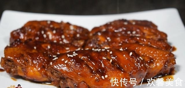 红烧鸡翅最好吃的做法,简单美味又馋人,看看你喜欢吃不?