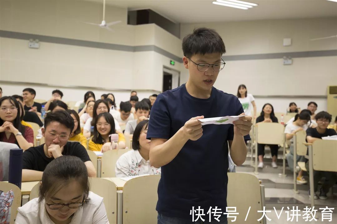 学姐|研究生学姐透露，考研复试的时候带着这些证书，有可能“加分”