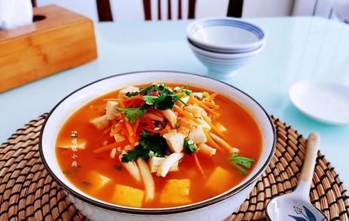 白玉蘑菇|很酷,我喜欢这碗素食汤,新鲜可口,他热量低,营养丰富