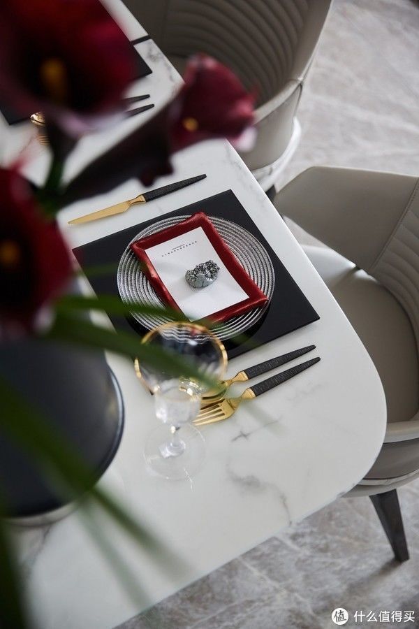 色调|参观了他的115㎡新家，才明白什么是轻奢感，一家人住着真舒服！