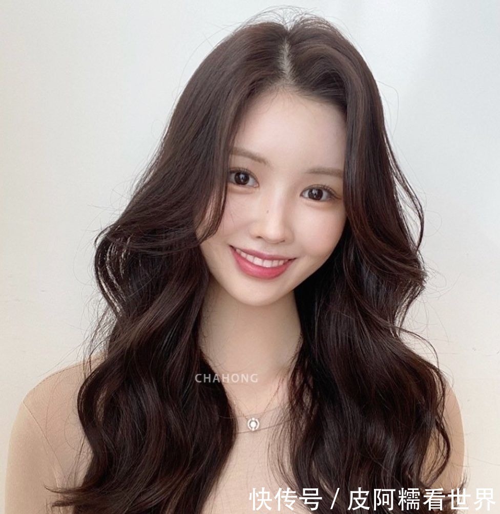 刘海 新年发型别再乱剪了,这才是当下最火的发型,无论长短都很心动