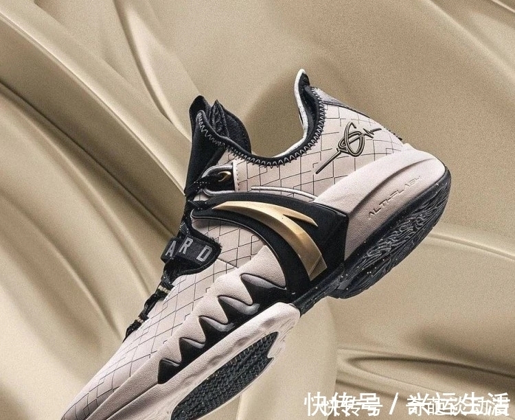 调色盘 海沃德2代多配色曝光：小棉袄、联名、五星，安踏玩转调色盘