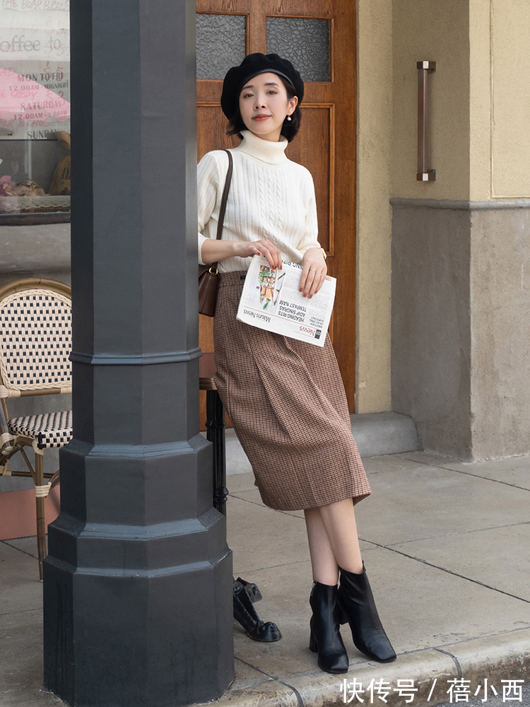 包臀裙|奔四奔五的女性建议多穿毛衣,不用贵但要会搭配,优雅感信手拈来