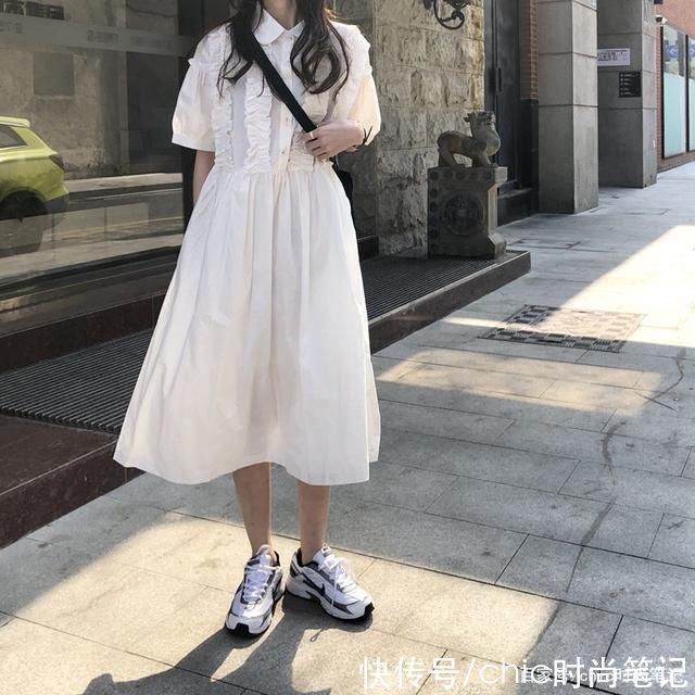 粉味|初恋是什么味道?清冽的香樟树，透着洗衣粉味的校服，还有小白裙