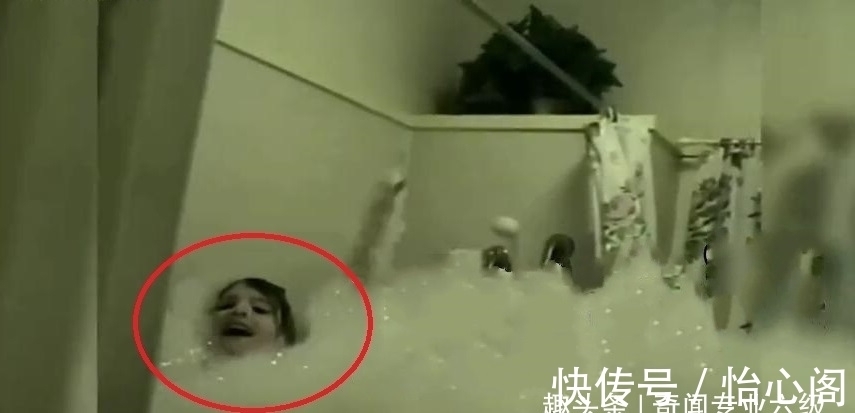 孩子|女儿在浴室洗澡50分钟没出来,妈妈进去查看,直接情绪失控