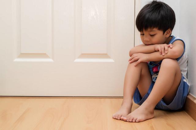 爷爷|爷爷叫秋日,爸爸叫秋季,爷爷随口给孙子想的名字让民警不禁笑翻