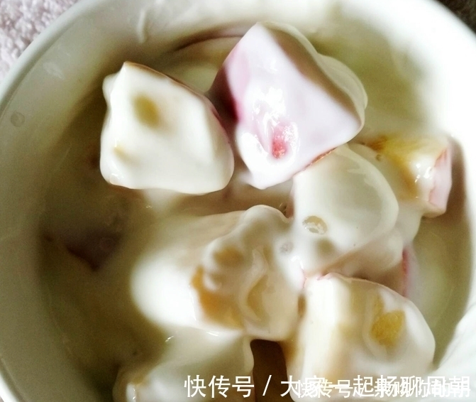蓝莓|如果送你一把小勺子,下面的水果选一种拌酸奶,你不能放弃哪个?