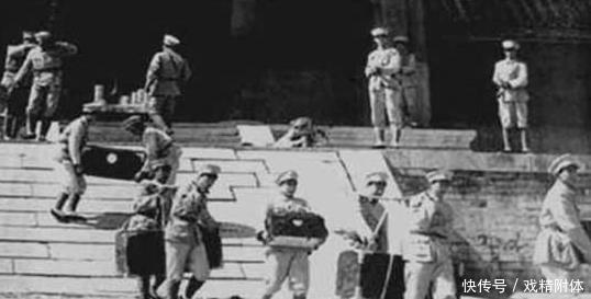 告知孙殿英|慈禧入葬时，此石匠封闭墓道被砸昏，监工将他丢在荒山后奇迹发生！