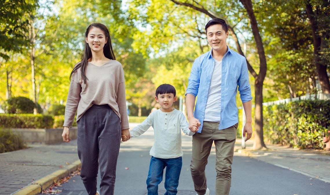 过度|在孩子出现过度消极的时候，父母要怎么做