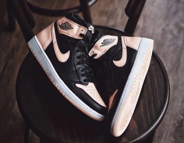 年底捡漏AJ1配色盘点 别跟着鞋贩子走才“真香”