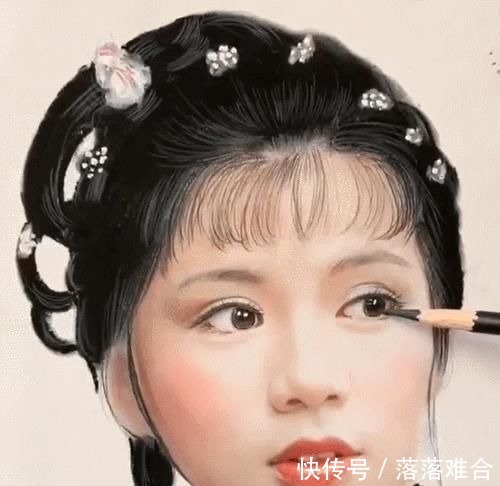 打印机!她画20幅人头像,收获200万粉丝,网友羡慕,专家:全靠打印机