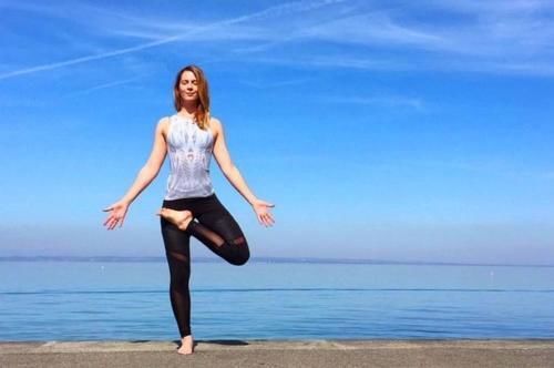 节奏|生活节奏不宜过快，早上出门前不如练练瑜伽，舒缓全身，清醒头脑