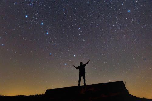 星体 北极星原来是个“三体”，3颗星都比太阳大，最大的能装5万多太阳