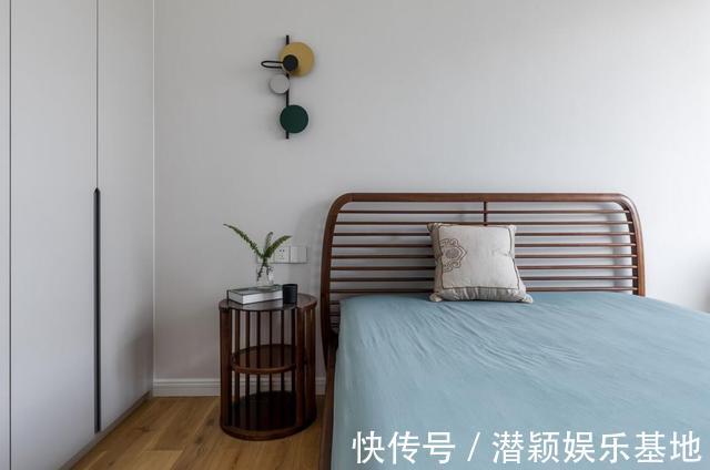 逆向思维|她以逆向思维，用餐桌代替茶几，入住后，发现出奇的好用