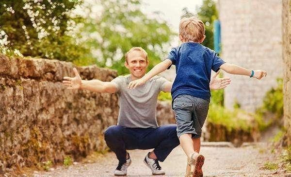 疼痛|孩子老嚷这个地方疼,但往往检查不出原因,宝妈别担心是生长疼