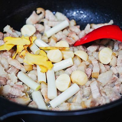 干椒香|竹笋干椒香五花肉