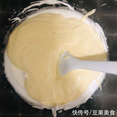 蛋白霜|轻乳酪蛋糕中午刚做完，晚上又想吃了