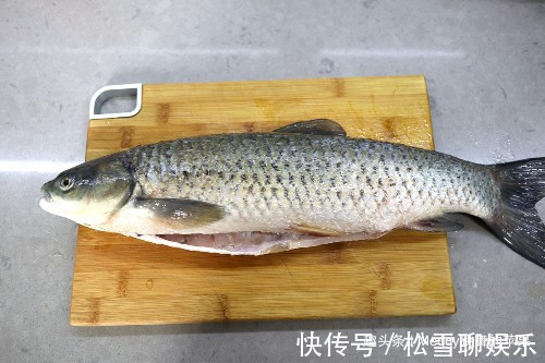 开春吃此菜酸爽开胃促食欲,10元一斤买3斤,身体壮实不长肉