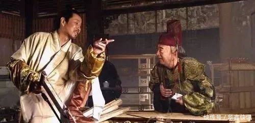 皇宫中发现一枚古铜钱,上面刻着4个字,皇帝一看又怕又恨