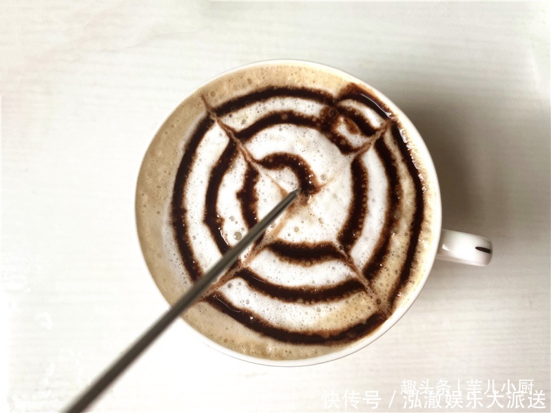 雕花|这么漂亮的咖啡雕花,操作却如此简单!轻松雕刻出自己的精致时光