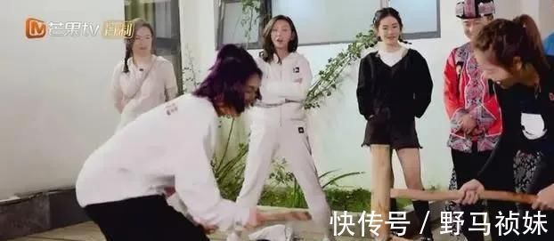 唐一菲|結(jié)婚7年?duì)幊巢粩啵铻t肅選擇隱忍維持婚姻,唐一菲談離婚很灑脫