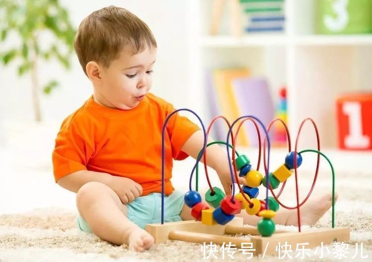 孩子|从小能吃手指和不能吃手指的孩子，20年后，四个差距会越来越大