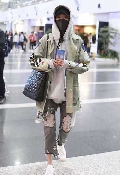 卫衣＋外套＝今冬最火混搭风格！休闲又时尚，不费力就能变时髦