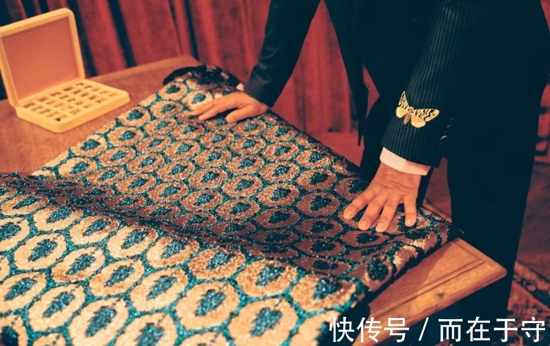 潮流 潮流大神最爱干的事就是把LV、Gucci和爱马仕剪碎做成“假货”?