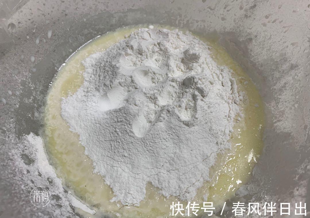 抹茶粉|天热吃这糕点正适合，不烤不炸，冰冷爽口又糯又香，咬一口还爆浆