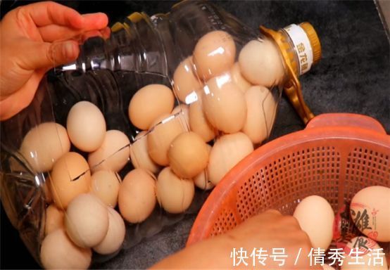 油桶|空油桶如何装鸡蛋,姑娘教我小妙招,没想到这么简单,太实用了