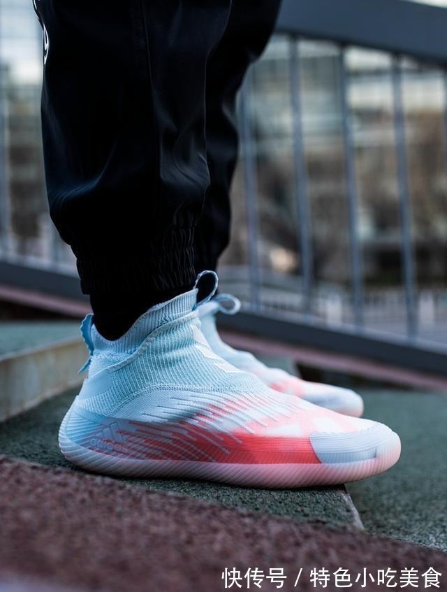 大招 顶级缓震+超高颜值!adidas憋了一年的大招悄悄登场!