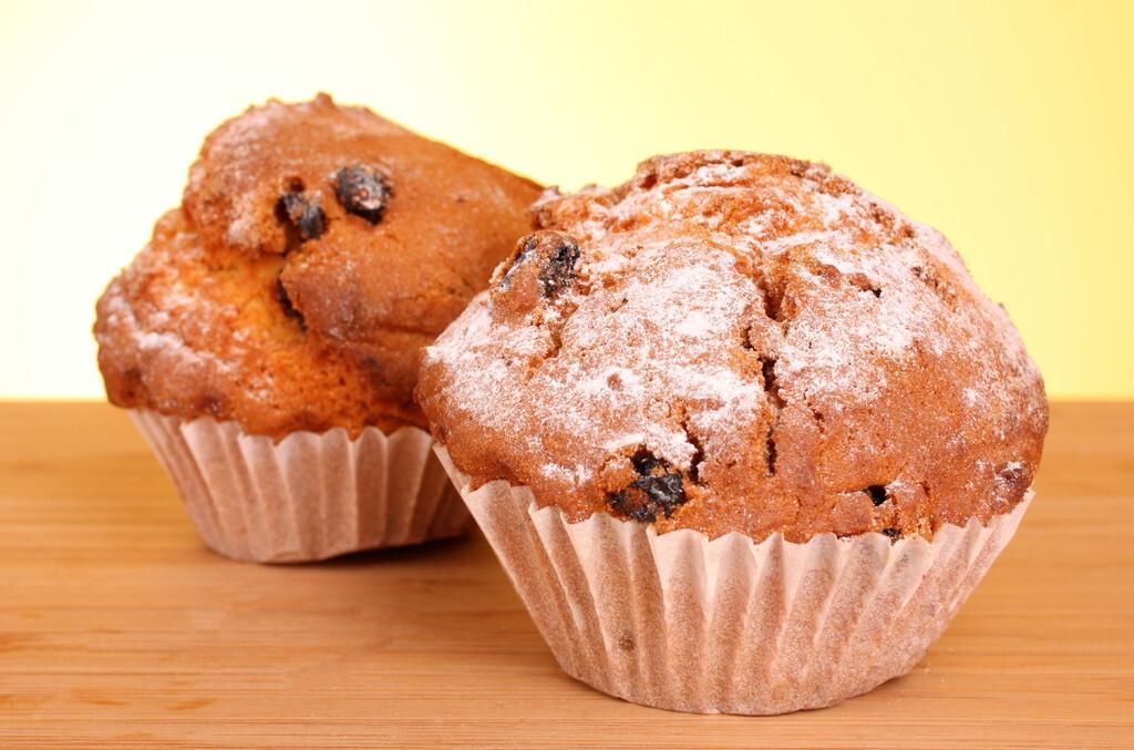 小蛋糕|放假在家做甜点，用糯米粉做个纸杯小蛋糕，一样的松软可口超好吃