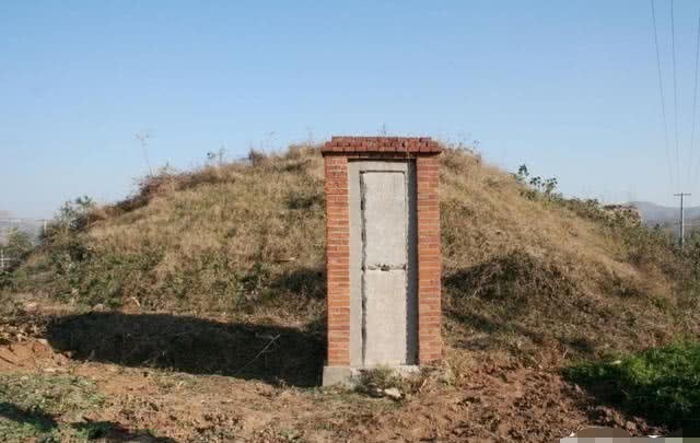 墓碑依然|项氏宗谱记项羽后人超百万,项羽墓菜地包围为何无子孙问津?听听专家怎么说