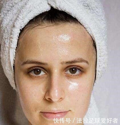水乳 毛孔粗大出油快,多半是护肤不对!做好这3点,轻松养出干净脸!