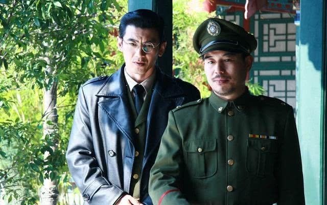 国民党|蒋介石身边的传奇人物,国民党的高级将领,怎么成了我党隐形将军